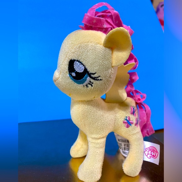 MY LITTLE PONY 2016 FLUTTERSHY FRIENDSHIP IS MAGIC PONY PLUSH PINK/STAR HAIR - Picture 10 of 14